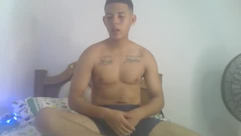 mr_sharkmaster777 online show from 01/08/25, 02:46