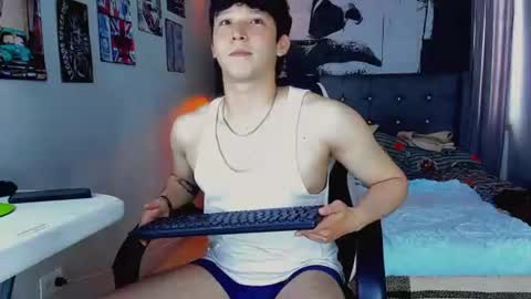 Snapshot of mr_skyy chatting on 07/21/26, 10:23 thomas online show from 07/21/26, 10:23