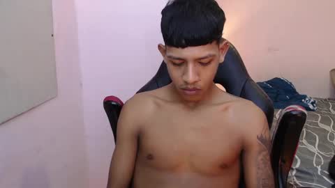 mr_stiven_ online show from 01/05/25, 02:17