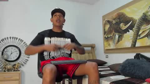 mr_stiven_ online show from 05/02/26, 10:48