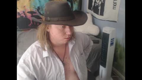 mr_strawberry online show from 04/04/26, 04:26