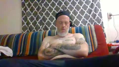 Mr. Daddy online show from 11/01/25, 06:37