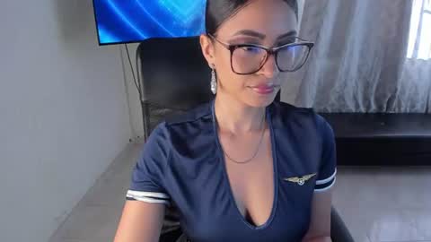 Snapshot of mrandmrssmith139698 chatting on 06/18/26, 08:35 Mr. Mrs. Smith online show from 06/18/26, 08:35