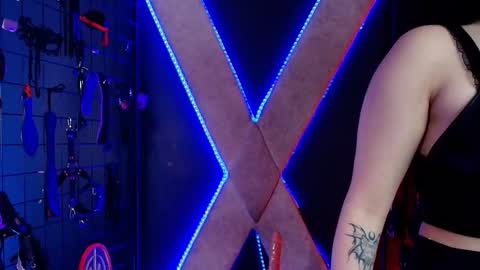 mranii_queen_bdsm_ online show from 12/18/25, 03:34