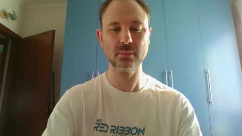 mravocado6 online show from 02/11/26, 03:17