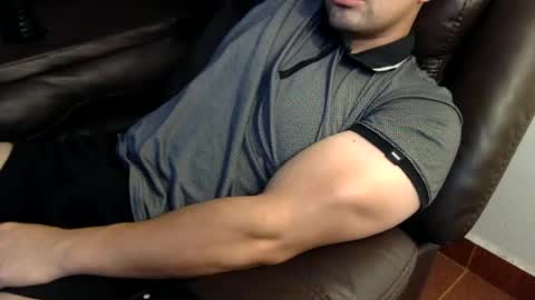 Snapshot of mrbree chatting on 07/22/26, 06:43 Mr Bree online show from 07/22/26, 06:43