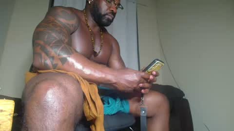Snapshot of mrbrown_strong chatting on 07/16/26, 12:49 mr brown online show from 07/16/26, 12:49