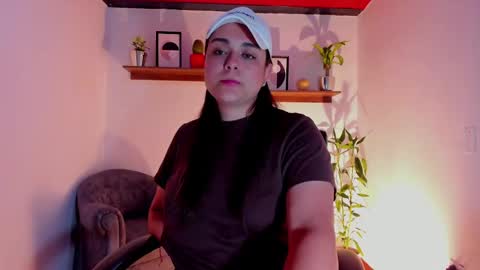 Laura online show from 02/11/25, 04:11