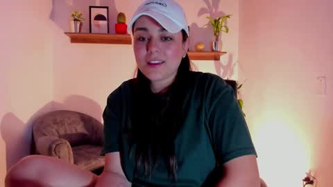 Laura online show from 02/12/25, 03:07