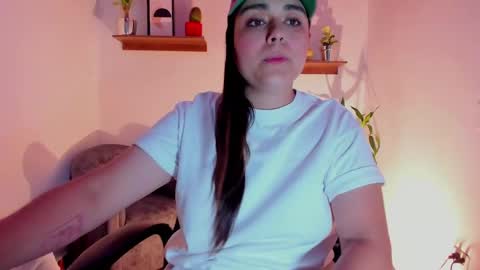 Laura online show from 02/15/25, 02:58