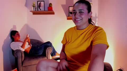 Laura online show from 03/06/25, 01:05