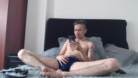 Snapshot of mrcock_col chatting on 03/07/25, 05:28 mrcock_col online show from 03/07/25, 05:28