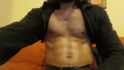 I am  online show from 10/15/25, 08:53