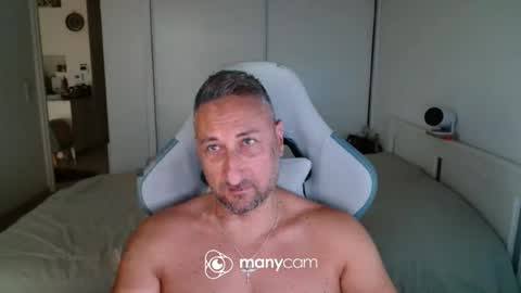 Snapshot of mrdr000 chatting on 06/25/26, 05:34 mrdr000 online show from 06/25/26, 05:34