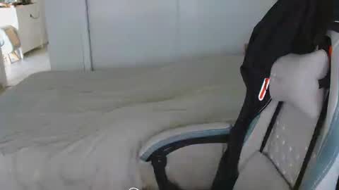 Snapshot of mrdr000 chatting on 08/02/26, 01:53 mrdr000 online show from 08/02/26, 01:53