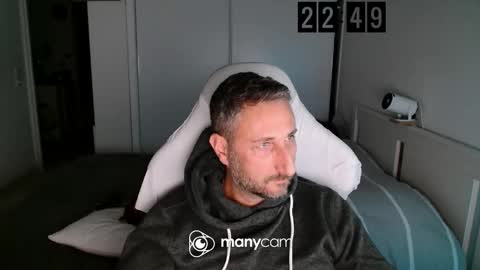 Snapshot of mrdr0o0o chatting on 11/06/25, 09:48 mrdr0o0o online show from 11/06/25, 09:48