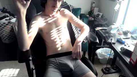 Snapshot of mrdrippy13 chatting on 03/07/25, 09:06 MrDrippy online show from 03/07/25, 09:06