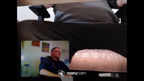 Snapshot of mrduplo1975 chatting on 06/17/26, 02:29 MrJohnsen1975 online show from 06/17/26, 02:29