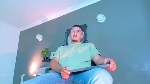 Mr Fox online show from 10/06/25, 07:33