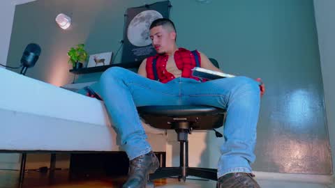 Mr Fox online show from 10/16/25, 08:43