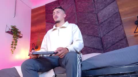 Snapshot of mrfox__ chatting on 02/02/26, 07:34 Mr Fox online show from 02/02/26, 07:34