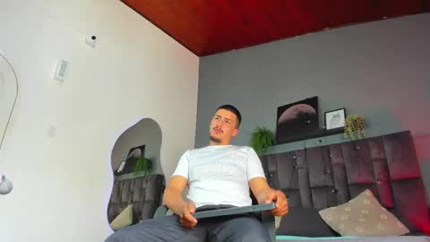 Snapshot of mrfox__ chatting on 03/02/26, 07:32 Mr Fox online show from 03/02/26, 07:32