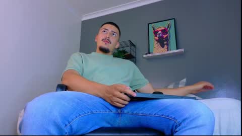 Mr Fox online show from 04/07/26, 08:09