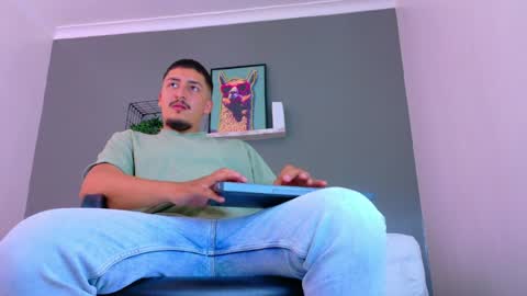 Snapshot of mrfox__ chatting on 05/26/26, 07:32 Mr Fox online show from 05/26/26, 07:32