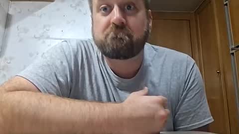 Snapshot of mrfreeze6767 chatting on 10/13/25, 03:06 mrfreeze6767 online show from 10/13/25, 03:06