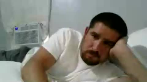 Snapshot of mrfux042792 chatting on 08/09/26, 12:45 Mrfux online show from 08/09/26, 12:45