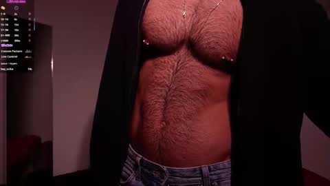 Snapshot of mrj9921 chatting on 01/18/26, 11:52 Juan online show from 01/18/26, 11:52