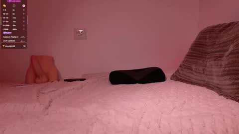 Snapshot of mrj9921 chatting on 02/07/26, 09:18 Juan online show from 02/07/26, 09:18