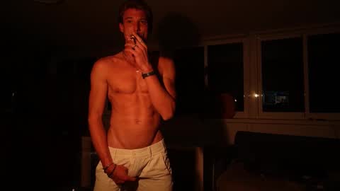 Snapshot of mrlong23cm chatting on 11/15/25, 09:43 Mr Long online show from 11/15/25, 09:43