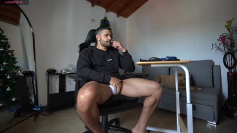 Luis    Instagram   online show from 12/21/24, 07:49