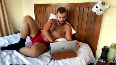 Max online show from 04/20/26, 08:17