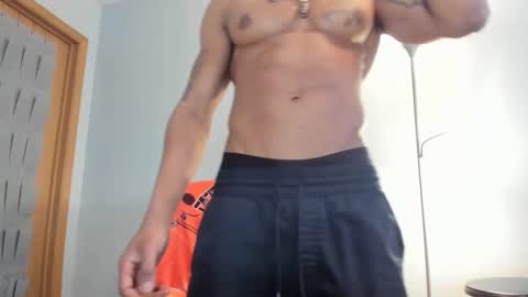 mromg007 online show from 02/25/26, 07:56