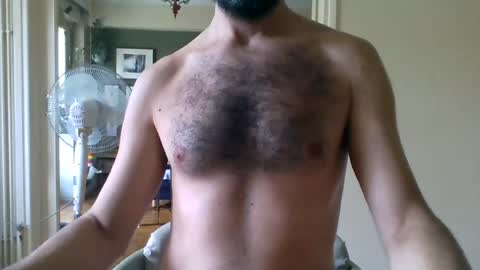 Snapshot of mrralph__90 chatting on 06/12/26, 07:07 Mrralph online show from 06/12/26, 07:07