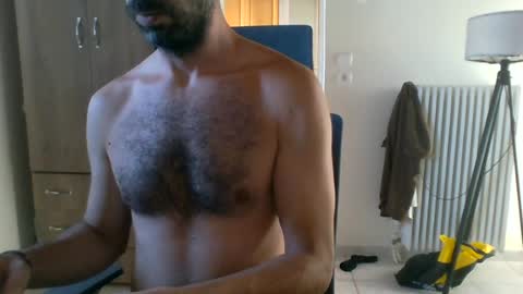 Snapshot of mrralph__90 chatting on 07/14/26, 12:33 Mrralph online show from 07/14/26, 12:33