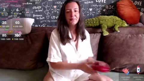 Lara online show from 05/06/26, 09:36