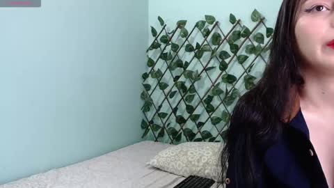 Snapshot of mrs__lovett chatting on 11/17/25, 05:52 Helena Carter online show from 11/17/25, 05:52