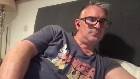 Snapshot of mrsensible chatting on 10/18/25, 10:43 Mr Sensible online show from 10/18/25, 10:43