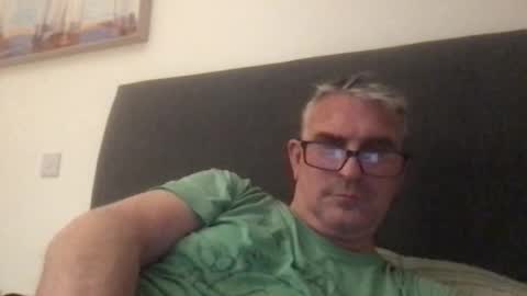 Snapshot of mrsensible chatting on 10/31/25, 12:33 Mr Sensible online show from 10/31/25, 12:33