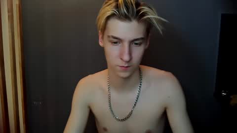 Snapshot of mrsexycum4u chatting on 01/09/25, 07:29 Adam online show from 01/09/25, 07:29