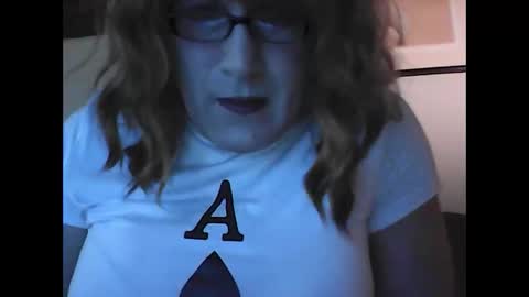 Snapshot of mrslimdetroit chatting on 03/12/26, 12:06 Sam online show from 03/12/26, 12:06