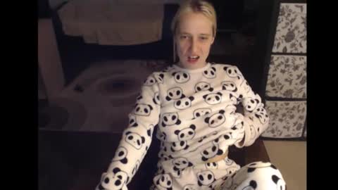 Sasha online show from 09/14/25, 11:37