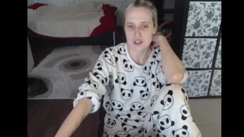 Sasha online show from 09/22/25, 10:50