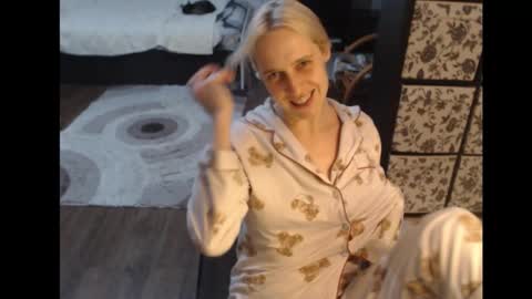 Sasha online show from 11/04/25, 01:32