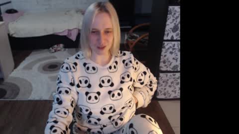 Sasha online show from 02/20/26, 01:22