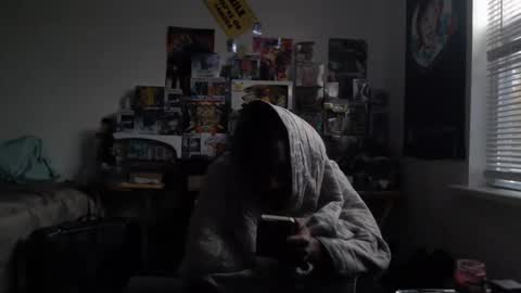 Snapshot of mrsoonicexrated chatting on 02/15/25, 12:01 mrsoonicexrated online show from 02/15/25, 12:01