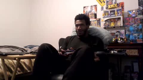 Snapshot of mrsoonicexrated chatting on 10/17/25, 05:32 mrsoonicexrated online show from 10/17/25, 05:32